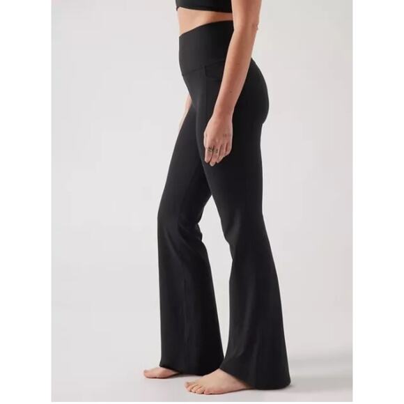 Athleta Salutation Stash High Rise Flare Pant Black Compression Waistband 1X - Picture 12 of 12